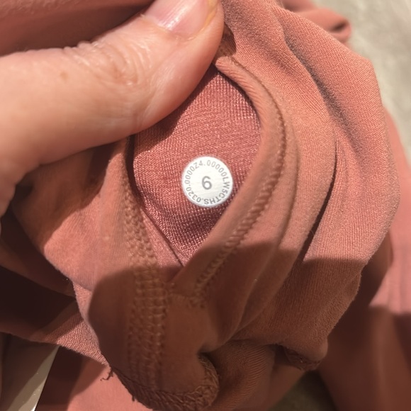 Lululemon Align Super-High Rise Pants 28" in Rose Pink Size 6 - Picture 6 of 8